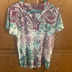 Green purple and white printed short sleeve shirt with nailhead decorations
